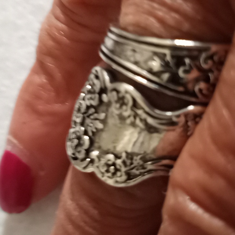 Handcrafted silver band ring size 7